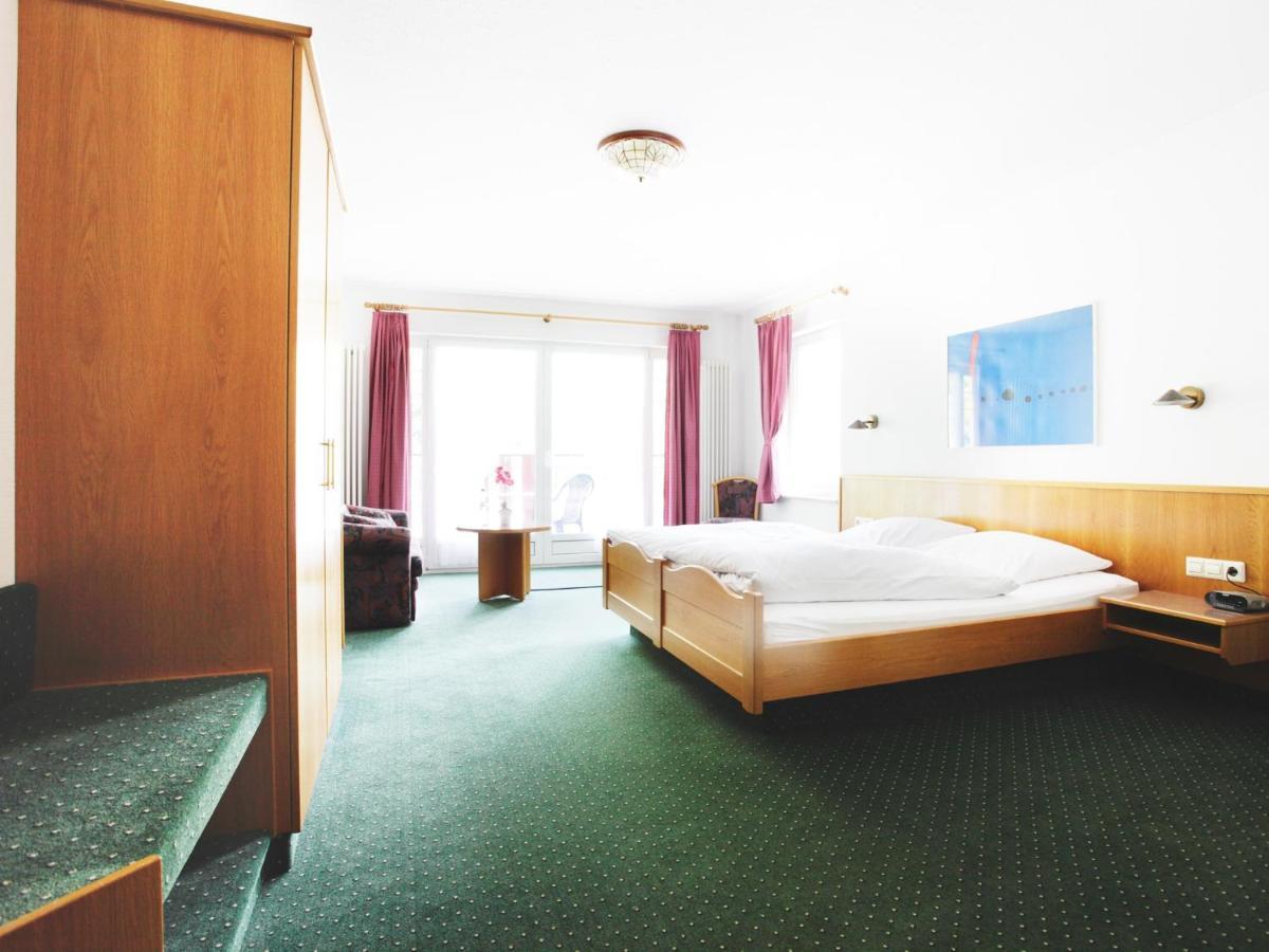 Hotel-Gasthof Neumuehle Kreenheinstetten Szoba fotó